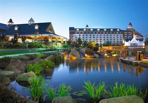 BARONA RESORT & CASINO, Lakeside .